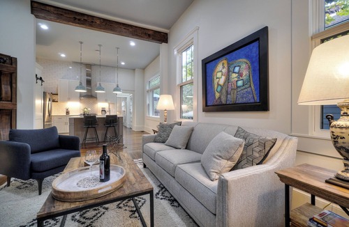 Inman Park Apartment | Charming Historic One-Bedroom in Atlanta's Inman Park-Perfect for Professionals