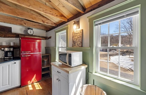 Gilmanton Apartment | Charming Lakes Region Farm Loft | Farm Animals