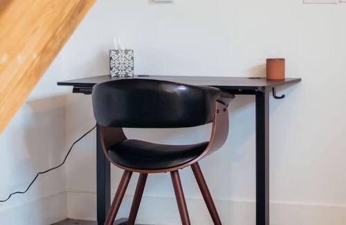 Judson Apartment | Charming Loft | Pool | Gym | Close to DT GVL!
