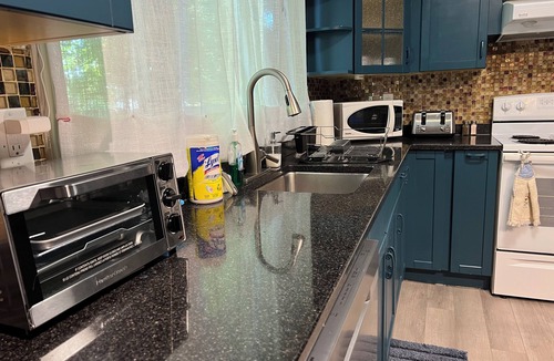 Kingsland Apartment | Charming & Spacious 2BR Upper Suite | Large Kitchen w/Private Entry & Deck