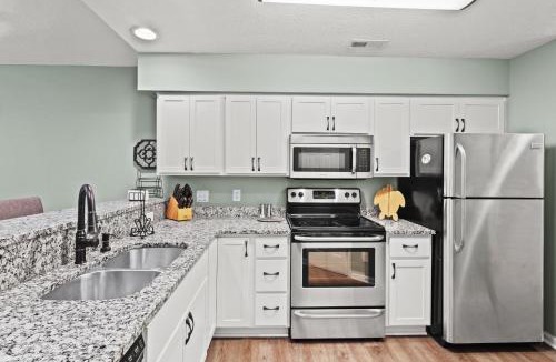 Pawleys Island Apartment | Charming upgraded 2-bed condo in amazing Pawleys Island True Blue Golf Course