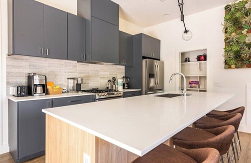 Swede Hill House | Chic & Boutique - Austin Estate | Hot Tub + Game Room *Sleeps 12*