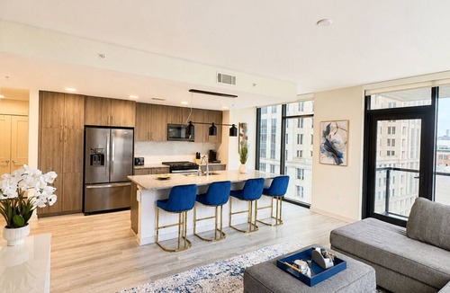 Peachtree Center Apartment | City Blue | Luxury 2BR Highrise | Year-Round Pool | Downtown Skyline Views