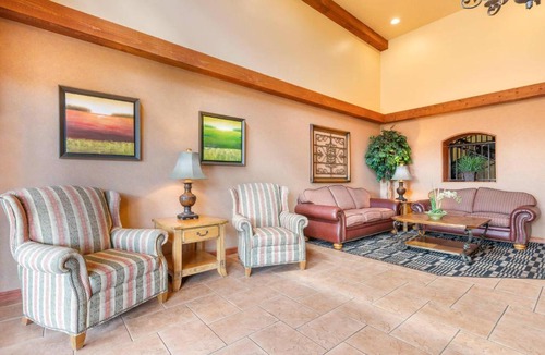 National Gardens Hotel | Clarion Inn Ormond Beach at Destination Daytona