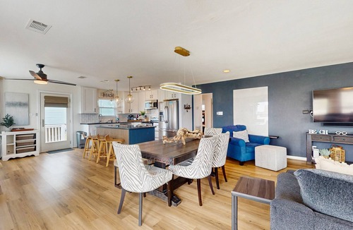 Terramar Beach House | Classic beach home with ocean view, pool, high-speed WiFi, central AC, & W/D
