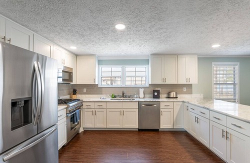 Prosperity House | Cloud Nine on Lake Murray-SUPs, Game Room and More