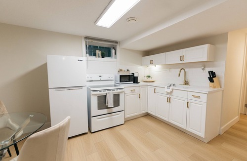 Red Deer Apartment | Cloud Nine Studio; Your Heavenly Retreat