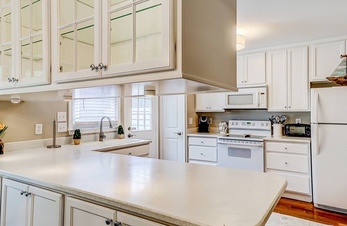Old Village Villa | Coastal cottage with yard, near shopping & dining in Old Village District