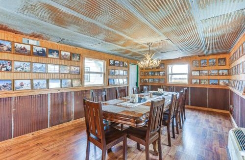 Kingsdown House | Comanche County Home Near Hunting & Fishing!