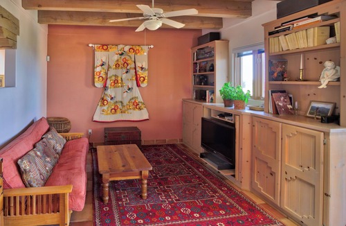 Eldorado at Santa Fe House | COMFORT AND VIEWS IN BEAUTIFUL SANTA FE with a cat