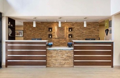 Lawrenceville Hotel | Comfort Suites Northside Hospital Gwinnett