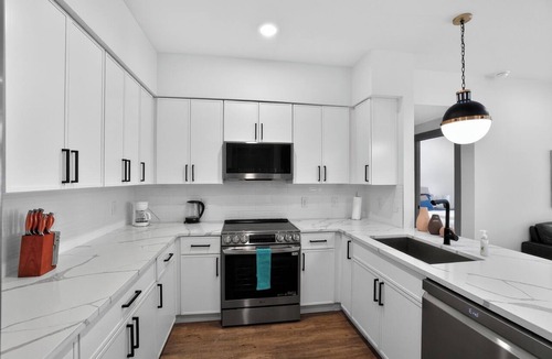 Parker Lane Apartment | Comfortable 1-bedroom with modern amenities.