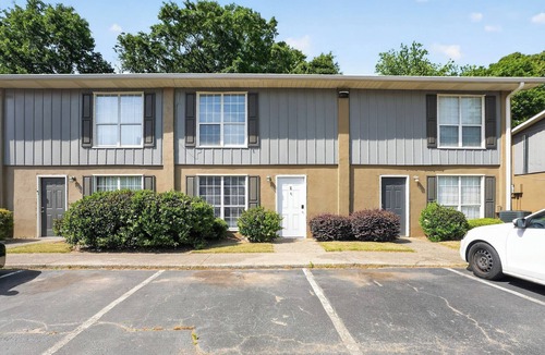 Church Street Apartment | Comfortable 2BR space near shops and dining