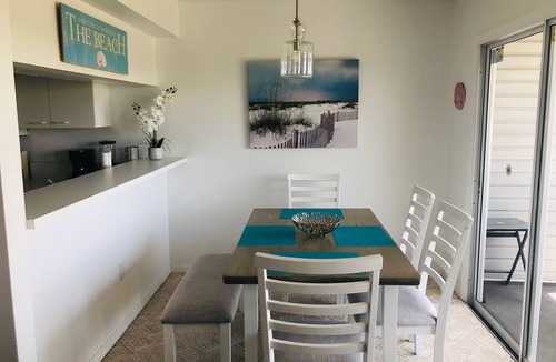 Holmes Beach Condo | Comfortable family-friendly condo close to everything on Anna Maria.