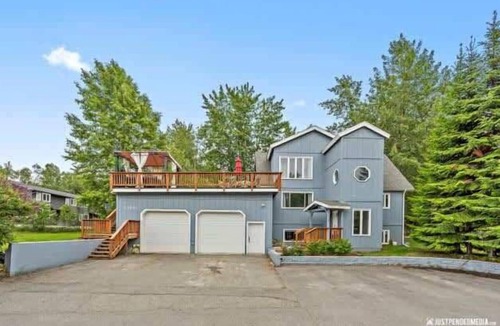 Old Seward - Oceanview Apartment | Cook Inlet Inn in Anchorage