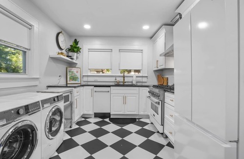 Jefferson Park House | Cool Duplx close to Hartsfield Jackson Airport