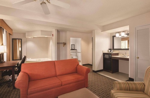 Lawrenceville Hotel | Country Inn & Suites by Radisson, Lawrenceville near Northside Hospital Gwinnett