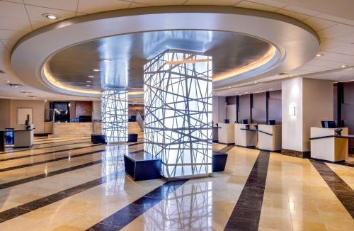 Peachtree Center Hotel | Courtland Grand Hotel, Trademark Collection by Wyndham