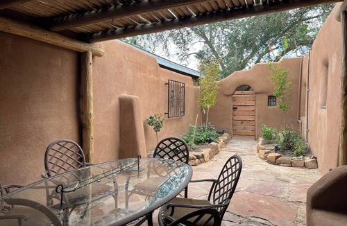 Santa Fe House | Cozy 1-bedroom adobe townhome in Santa Fe with AC