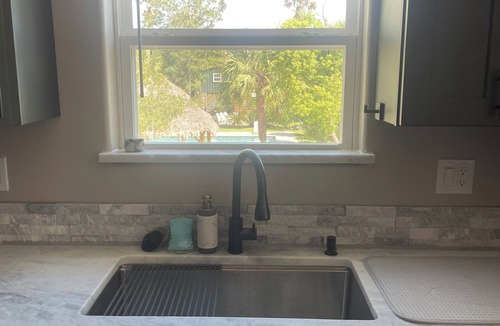 Dickinson Apartment | Cozy 1-bedroom apartment on the bayou