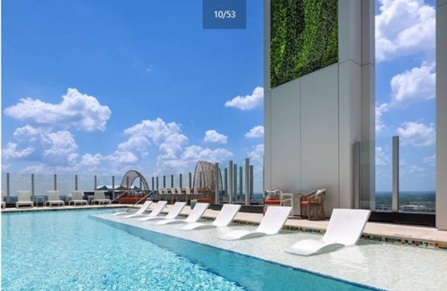 Peachtree Center Apartment | Cozy 1bd/1bth suite w/views of Atlanta; walk to 2026 FIFA World Cup matches.