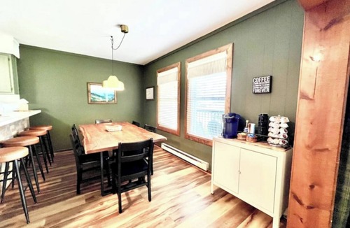 Beech Mountain Condo | Cozy 2-bedroom condo in charming Beech Mountain with ski slope & mountain views!