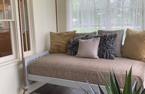 Kyle Cottage | Cozy 2 BR Cottage with Inviting Sunroom, Spacious Yard and Ultimate Comfort
