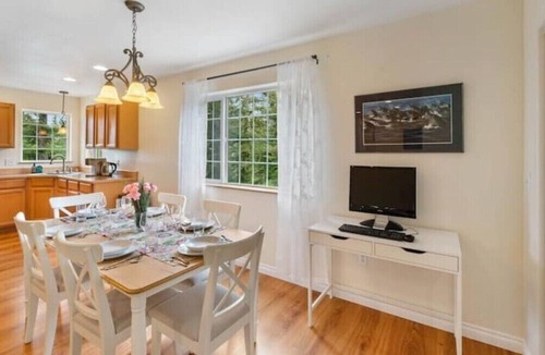 Juneau Apartment | Cozy 2BR Apt, Hot tub, King bed, secluded, and freshly remodeled!