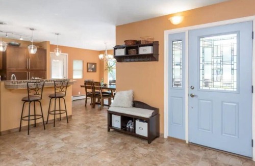 Midtown Anchorage House | Cozy Anchorage Home w/Deck, Backyard Near Airport & Downtown