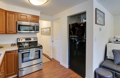 Spenard House | Cozy Anchorage Retreat < 4 Mi to Downtown!