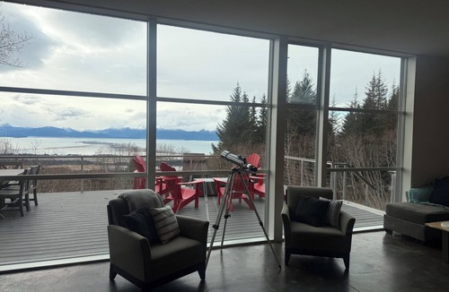 Homer House | Cozy and modern craftsman home with deck, fire pit, and amazing views!