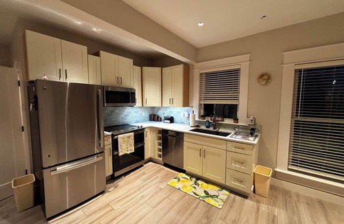 Smithville House | Cozy and Serene Country 3 bedroom Home - less than 4 miles to lake access!