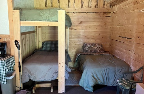 Ninilchik Cabin | Cozy cabin in Ninilchik. perfect for your fishing and sightseeing vacation!