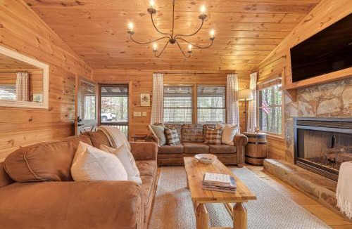 Blue Ridge House | Cozy Cabin in Private Location w/Hot Tub & Grill!