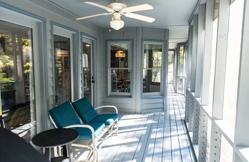 Suches Cabin | Cozy Cabin on the Toccoa River - Fireplace, Screened Porch, Fishing, & S’mores