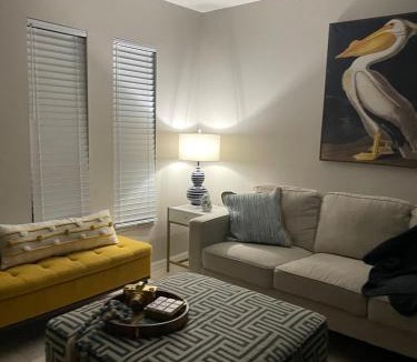 South Venice House | Cozy Coastal Retreat 6 minutes to the Beach