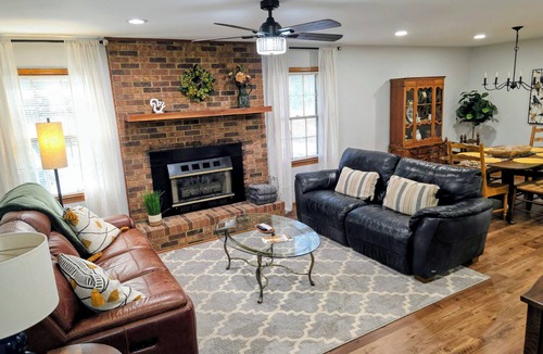 Six Mile House | Cozy Foothills Retreat - Private 3 bed/2bath with Hot Tub & Screened Porch