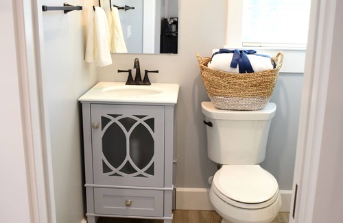 Westfield House | Cozy Garage Apt - Walking Distance To Downtown, ACL, and SXSW