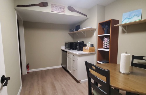 Arcadia House | Cozy Private Basement Suite in Spartanburg