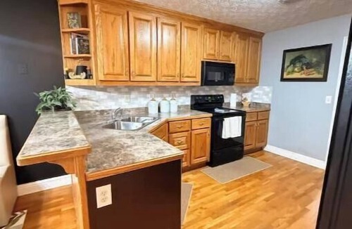 Loganville House | Cozy Retreat Near Atlanta Sleeps 10