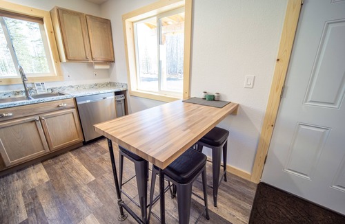 Kalifornsky House | Cozy retreat near Kenai Rvr-2Q&1F bed-w/loft #2