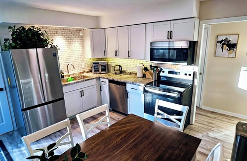 Columbia House | Cozy, well appointed 3-bedroom, 1.5-bath house 10 min from Mizzou