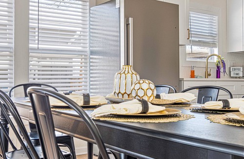 Near East Side House | Create Memories 4BR/3BA Near Riverwalk & Downtown!