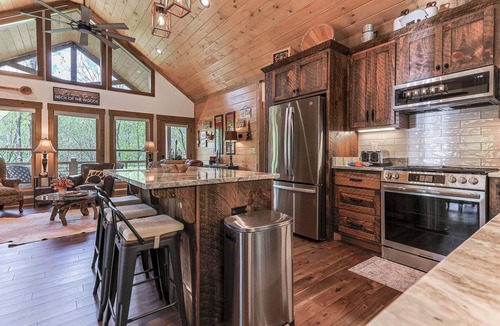 Dial Cabin | Creekside Solace by Mountain Oasis | Near Aska Adventure Area w/Toccoa River Access