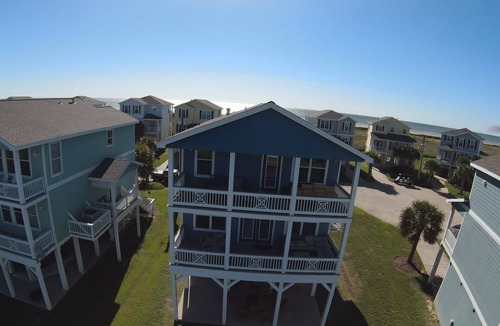 Galveston House | Custom Beach Cottage with Amazing Water Views From Each Room-PLUS Beach Club!