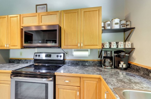 Ellijay Cottage | Custom-built Luxury Cabin w/Tesla Charger!