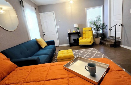 Government Hill Apartment | Cute and Cozy Studio Near Downtown San Antonio