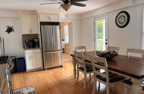 Danvers Apartment | Danvers spacious apt near Salem historic witch town Mall/Hospital