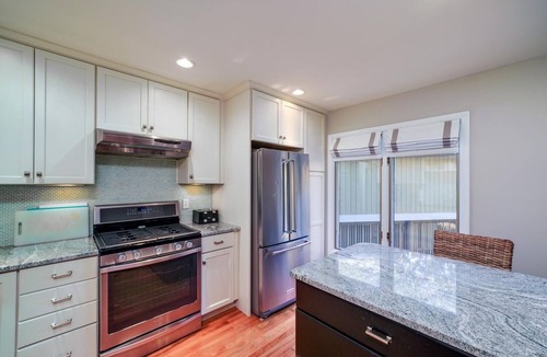 Seabrook Island House | Dazzling 3BR/2BA Summerwind Cottage! Screened Porch! Amenity Cards Available!