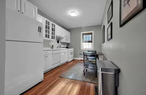 Medford Street - The Neck Apartment | Delightful 1-bedroom apartment with AC in vibrant Boston